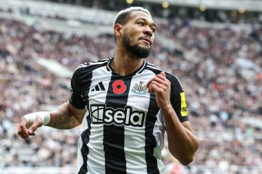 Newcastle United 'dan Joelinton Premier Lig maçı sırasında Newcastle United, St. James' s Park, Newcastle, 2 Kasım 2024 'te Arsenal' e karşı.