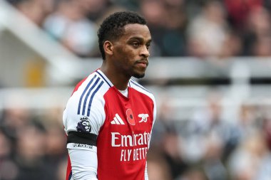 Premier Lig maçı sırasında Arsenal 'den Jurrien Timber St. James' s Park, Newcastle, 2 Kasım 2024 'de Newcastle United ile karşı karşıya geldi.
