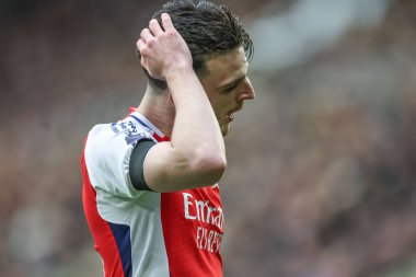 Arsenal 'den Declan Rice, İngiltere' nin Newcastle kentindeki St. James 's Park' ta oynanan Premier League maçı sırasında tepki gösterdi.