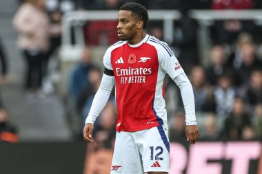 Premier Lig maçı sırasında Arsenal 'den Jurrien Timber St. James' s Park, Newcastle, 2 Kasım 2024 'de Newcastle United ile karşı karşıya geldi.