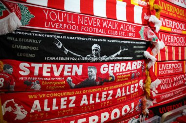 Liverpool FC hatıraları, UEFA Şampiyonlar Ligi, Lig Sahnesi maçı sırasında Anfield, Liverpool 'da Anfield, Liverpool' da 5 Kasım 2024 'te Liverpool-04 Leverkusen maçında Anfield dışında satışa sunuldu.