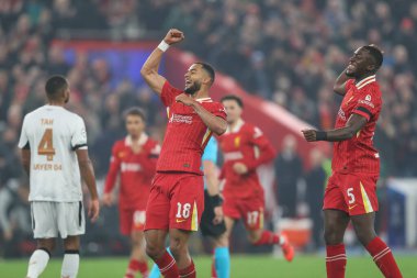 Liverpool 'dan Cody Gakpo, UEFA Şampiyonlar Ligi, Lig Stage maçı Liverpool' a karşı Bayer 04 Leverkusen maçında 5 Kasım 2024 'te Anfield, Liverpool, Birleşik Krallık' ta 2-0 kazanma hedefini kutluyor.