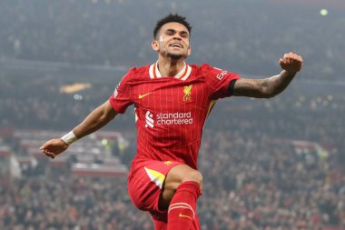 Liverpool 'dan Luis Daz, UEFA Şampiyonlar Ligi, Lig Sahne Maçı' nda Liverpool Bayer 04 Leverkusen 'e karşı Anfield, Liverpool, Birleşik Krallık' ta 5 Kasım 2024 'te 4-0' lık hat-trick golünü kutluyor.