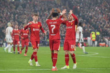 Liverpool 'dan Luis Daz, UEFA Şampiyonlar Ligi, Lig Stage maçı Liverpool Bayer 04 Leverkusen maçında 5 Kasım 2024' te Anfield, Liverpool, İngiltere 'de 3-0' lık galibiyet golünü kutluyor.