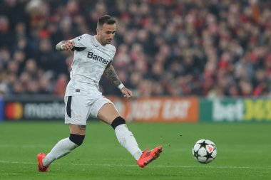 Bayer Leverkusen 'den Timothy Fosu-Mensah, UEFA Şampiyonlar Ligi, Lig Sahne Maçı' nda Liverpool 'a karşı Bayer 04 Leverkusen Anfield, Liverpool, Birleşik Krallık' ta 5 Kasım 2024 'te