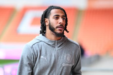 Blackpool 'dan Dom Thompson, 6 Kasım 2024' te Bloomfield Road, Blackpool 'da Liverpool U21' e karşı oynanan Bristol Street Motors Kupası öncesinde geldi.