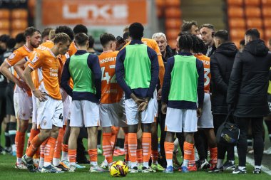 Blackpool 'un baş antrenörü Steve Bruce, 6 Kasım 2024' te İngiltere, Blackpool 'daki Bloomfield Road' da oynanan Bristol Street Motors Kupası karşılaşmasında penaltı toplayıcılarını seçti.