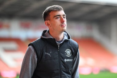 Blackpool 'dan Harry Tyrer, 6 Kasım 2024' te İngiltere, Blackpool 'daki Bloomfield Road' da Liverpool U21 'e karşı oynanan Bristol Street Motors Kupası öncesinde geldi.