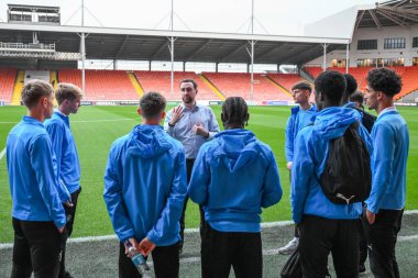 Blackpool 'dan Ashley Fletcher, 6 Kasım 2024' te Bloomfield Road, Blackpool 'da Liverpool U21' e karşı oynanan Bristol Street Motors Kupası öncesinde geldi.