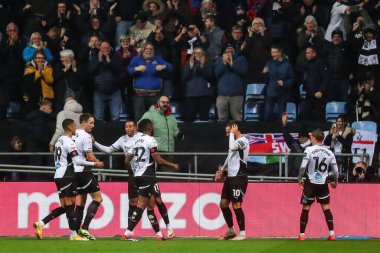 Derby County 'den Jerry Yates, Coventry Building Society Arena, Coventry, İngiltere, 6 Kasım 2024' te oynanan Sky Bet Şampiyonası maçında 0-2 'lik galibiyetini kutluyor.