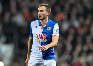 Blackburn Rovers takımından Ryan Hedges 6 Kasım 2024 'te Blackburn City' de Blackburn Rovers 'a karşı Stoke City maçında