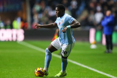 Coventry City 'den Ephron Mason-Clark, Coventry Building Society Arena, Coventry, İngiltere' de Coventry City - Derby County maçında 6 Kasım 2024 'te maç yapıyor.