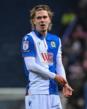 Blackburn Rovers takımından Todd Cantwell 6 Kasım 2024 'te Blackburn' de Blackburn Rovers ve Stoke City maçında