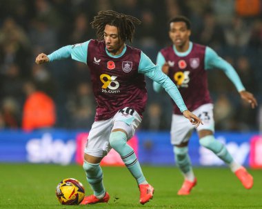 Burnley takımından Luca Koleosho, 7 Kasım 2024 'te West Bromwich Albion' a karşı The Hawthorns, West Bromwich, İngiltere