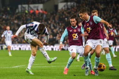 West Bromwich Albion 'dan Tom Fellows' un 7 Kasım 2024 'te West Bromwich Albion' a karşı oynadığı The Hawthorns, West Bromwich, İngiltere 'deki Sky Bet Şampiyonası maçında gol atma şansı var.
