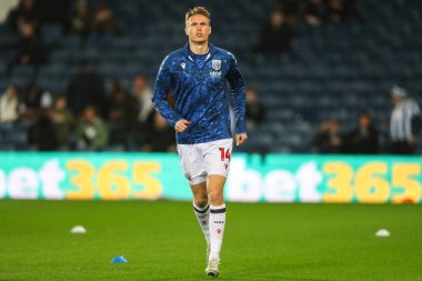 West Bromwich Albion 'dan Torbjrn Heggem, 7 Kasım 2024' te İngiltere 'nin Hawthorns kentinde oynanan ve Sky Bet Şampiyonası öncesinde oynanan ısınma maçında West Bromwich Albion' a karşı Burnley
