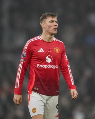 Manchester United ile Leicester City arasındaki Premier League maçı sırasında Manchester United 'dan Rasmus Hjlund 10 Kasım 2024' te Old Trafford, Manchester, İngiltere 'de karşı karşıya geldi.