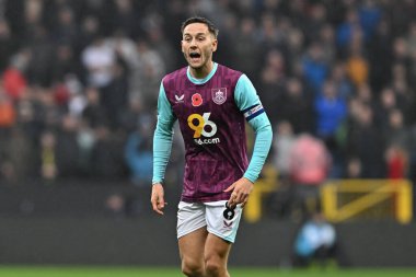 Burnley takımından Josh Brownhill 10 Kasım 2024 'te Burnley' e karşı Turf Moor, Burnley, Birleşik Krallık 'ta oynanan Gökyüzü İddia Şampiyonası maçında