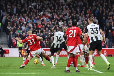 Newcastle 'dan Alexander Isak Premier Lig maçında Nottingham Forest, Newcastle United' a karşı City Ground, Nottingham, İngiltere 'de 10 Kasım 2024' te 1-1 berabere kaldı.