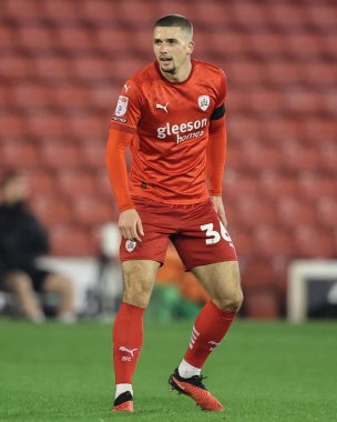 Barnsley takımından Max Watters 8 Kasım 2024 'te Oakwell, Barnsley, Barnsley United maçında Barnsley' e karşı.