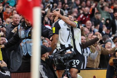 Newcastle 'dan Joelinton, İngiltere' nin Nottingham şehrinde oynanan Premier Lig maçı Nottingham Forest - Newcastle United maçında 1-2 'lik galibiyetini kutluyor.