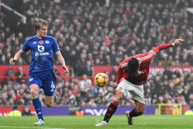 Manchester United 'dan Bruno Fernandes Premier League maçında Manchester United ile Leicester City maçında 10 Kasım 2024' te Old Trafford, Manchester 'da 2-0 berabere kalma golünü attı.