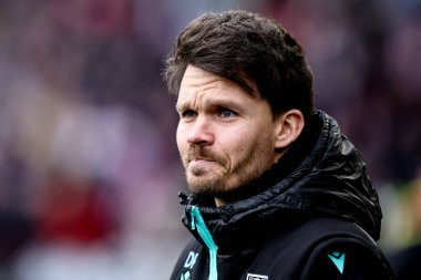 Danny Rhl, Sheffield Wednesday 'in menajeri Sheffield United' ın Sheffield 'a karşı oynadığı 10 Kasım 2024' te, Sheffield, İngiltere 'de oynanan...