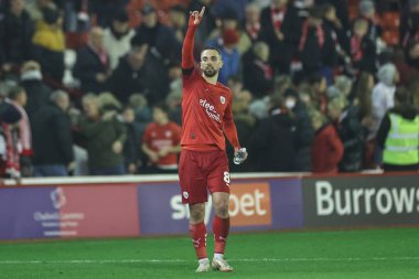 Barnsley 'li Adam Phillips, 8 Kasım 2024' te İngiltere 'nin Oakwell kentinde oynanan Sky Bet 1 maçında Barnsley-Rotherham United maçında 2-0' lık galibiyeti kutluyor.
