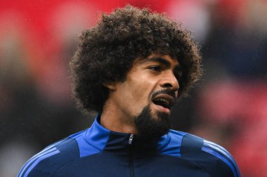 Leicester City 'den Hamza Choudhury Premier League karşılaşması öncesinde Manchester United ile Leicester City arasında oynanan 10 Kasım 2024' te Old Trafford, Manchester, İngiltere 'de oynanan maç öncesi ısınma maçında