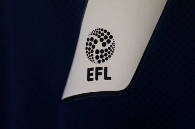 Blackpool tişörtleri, 9 Kasım 2024 'te Londra' daki Gaughan Group Stadyumu 'nda oynanan Sky Bet 1 karşılaşmasından önce soyunma odasında sergilenmektedir.