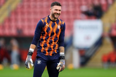 Blackpool 'dan Richard O' Donnell, 9 Kasım 2024 'te Gaughan Group Stadyumu' nda oynanan 1. Gökyüzü İddia Ligi karşılaşması öncesinde ısınıyor.