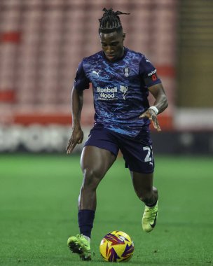 Rotherham United takımından Joseph Hungbo 8 Kasım 2024 'te Oakwell, Barnsley, İngiltere' de Barnsley-Rotherham United maçında