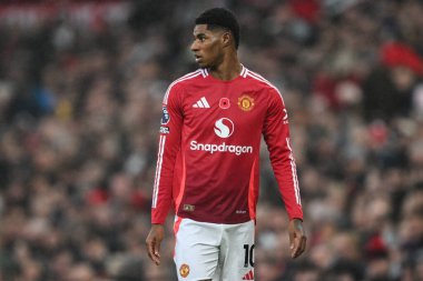 Manchester United ile Leicester City arasındaki Premier League maçı sırasında Manchester United 'dan Marcus Rashford, Manchester, İngiltere, 10 Kasım 2024