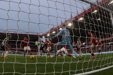 Newcastle 'dan Alexander Isak Premier Lig maçında Nottingham Forest, Newcastle United' a karşı City Ground, Nottingham, İngiltere 'de 10 Kasım 2024' te 1-1 berabere kaldı.