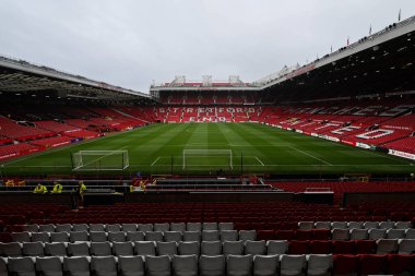 Manchester United Premier Lig karşılaşması öncesinde Old Trafford, Manchester United ile Leicester City arasında 10 Kasım 2024 'te oynanan karşılaşmanın genel görünümü