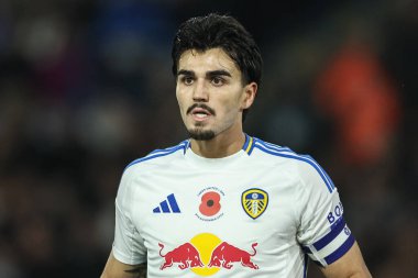 Leeds United takımından Pascal Struijk, 9 Kasım 2024 'te Leeds United, Queens Park Rangers' a karşı oynadığı Sky Bet Şampiyonası maçında...