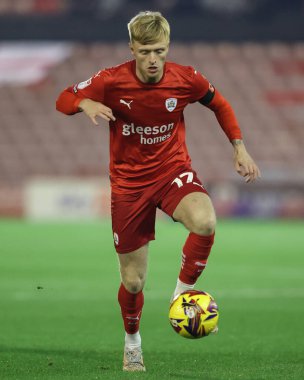 Barnsley 'den Georgie Gent 8 Kasım 2024' te İngiltere 'nin Oakwell kentinde Barnsley-Rotherham United maçında