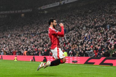 Manchester United takımından Bruno Fernandes, Manchester United ile Leicester City maçında 10 Kasım 2024 'te oynanan Premier League maçında 1-0' lık galibiyet golünü kutluyor.