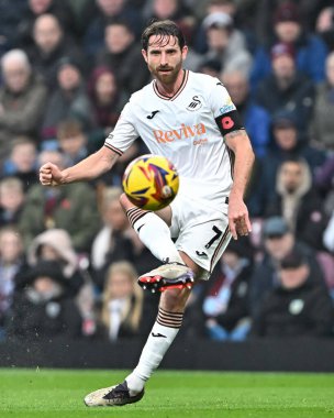 Swansea City 'den Joe Allen 10 Kasım 2024' te Burnley ile Swansea City 'nin Turf Moor, Burnley' de oynadığı Gökyüzü İddia Şampiyonası maçında pas attı.