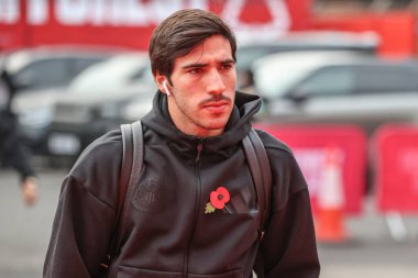 Newcastle 'dan Sandro Tonali Premier Lig maçı sırasında Nottingham Forest, Newcastle United' a karşı City Ground, Nottingham, İngiltere 'de 10 Kasım 2024' te geldi.