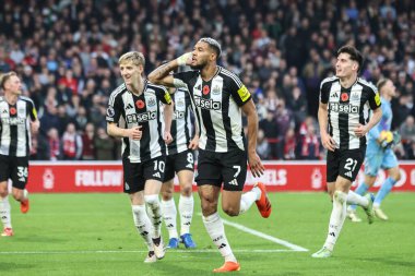Newcastle 'dan Joelinton, İngiltere' nin Nottingham şehrinde oynanan Premier Lig maçı Nottingham Forest - Newcastle United maçında 1-2 'lik galibiyetini kutluyor.