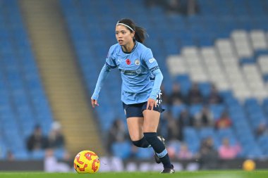 Manchester City 'den Yui Hasegawa, Manchester City Bayanlar Süper Ligi' nde Manchester City Kadınlar Tottenham Hotspurs 'a karşı 8 Kasım 2024 tarihinde Etihad Stadyumu, Manchester, İngiltere