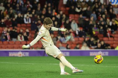 Barnsley 'li Ben Killip, 8 Kasım 2024' te İngiltere 'nin Oakwell kentinde oynanan Sky Bet 1 maçında Barnsley-Rotherham United maçında serbest atış yaptı.