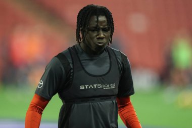 Barnsley 'li Fbio Jal, Sky Bet Ligi 1 maçı sırasında Oakwell, Barnsley, Barnsley United' a karşı 8 Kasım 2024 'te oynanan ısınma maçında