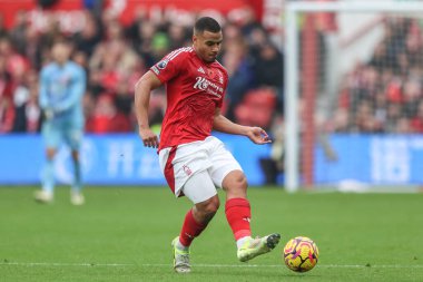 Nottingham Ormanı 'ndan Murillo Santiago Premier Lig maçında Nottingham Forest, Newcastle United' a karşı City Ground, Nottingham, İngiltere 'de 10 Kasım 2024' te oynanan maçta pas attı.