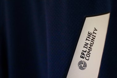 Blackpool tişörtleri, 9 Kasım 2024 'te Londra' daki Gaughan Group Stadyumu 'nda oynanan Sky Bet 1 karşılaşmasından önce soyunma odasında sergilenmektedir.