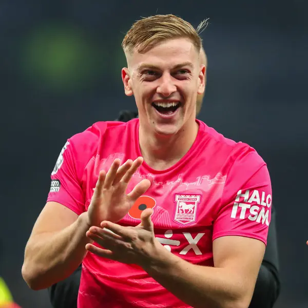 Chelsea Clinches Liam Delap Signing for £30 Million Amid Busy Transfer Window