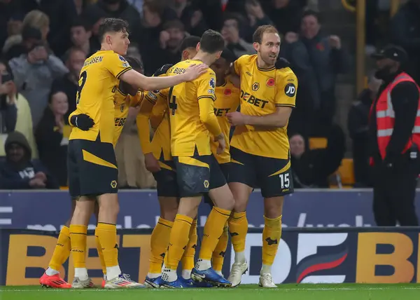 Wolverhampton Wanderers 'dan Matheus Cunha, 9 Kasım 2024 tarihinde Wolverhampton Wanderers' ın Molineux, Wolverhampton, Birleşik Krallık 'ta Southampton' a karşı oynadığı Premier League maçında Wolverhampton Wanderers 'a 2-0 galibiyet kazandırma hedefini kutluyor.