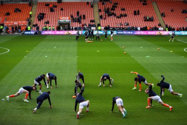 Blackpool oyuncuları, 16 Kasım 2024 'te Bloomfield Road, Blackpool' da oynanan Blackpool - Northampton Town maçı öncesinde oynanan maç öncesi ısınma maçında...