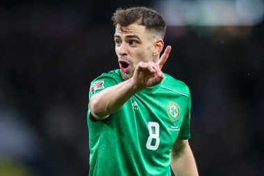 İrlanda Cumhuriyeti 'nden Jayson Molumby, 17 Kasım 2024' te Wembley Stadyumu 'nda oynanan UEFA Uluslar Ligi, B Grubu 2.